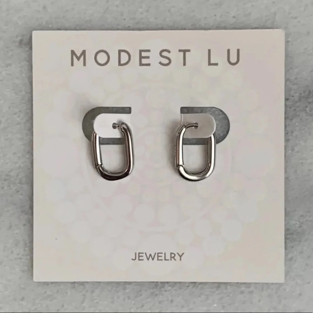 COPY - Silver Oval Hoop Earrings Brand New Brand New